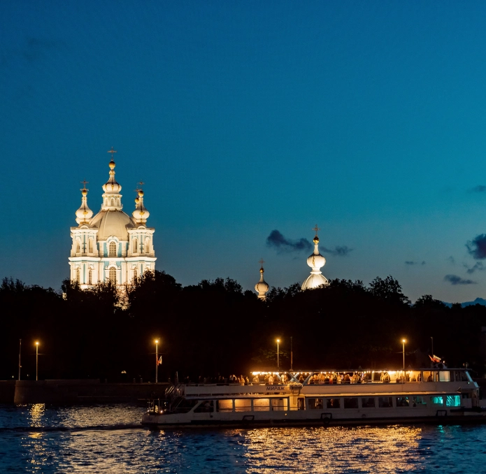 Дискотека на теплоходе «Мираж» под разводными мостами №2