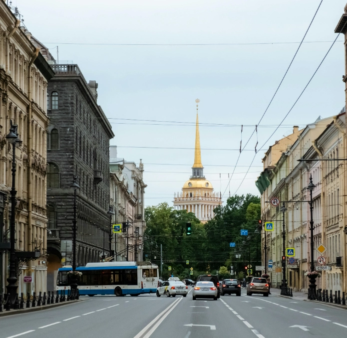 По историческому центру Петербурга на автобусе с гидом №2