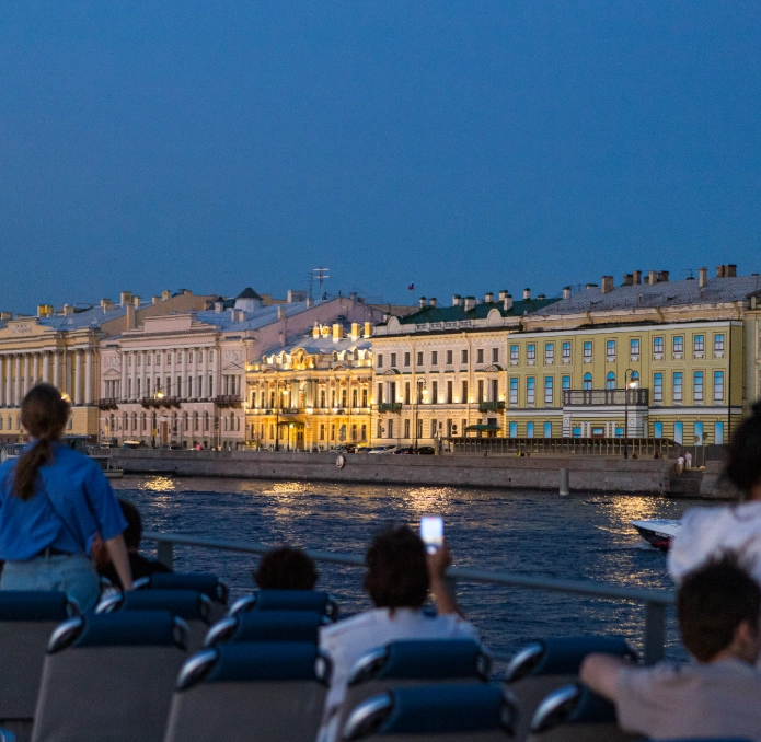Ночная экскурсия по крыше + прогулка на кораблике под разводными мостами №4