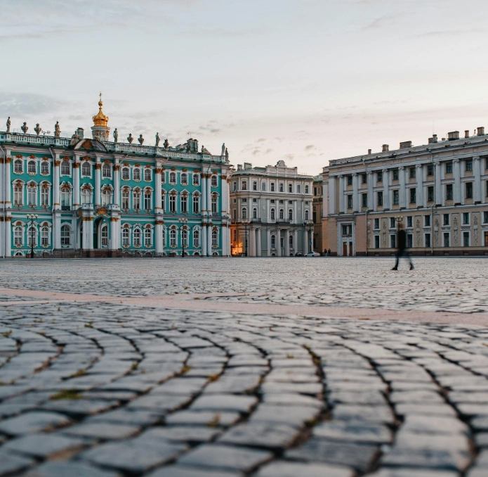 По историческому центру Петербурга на автобусе с гидом №1