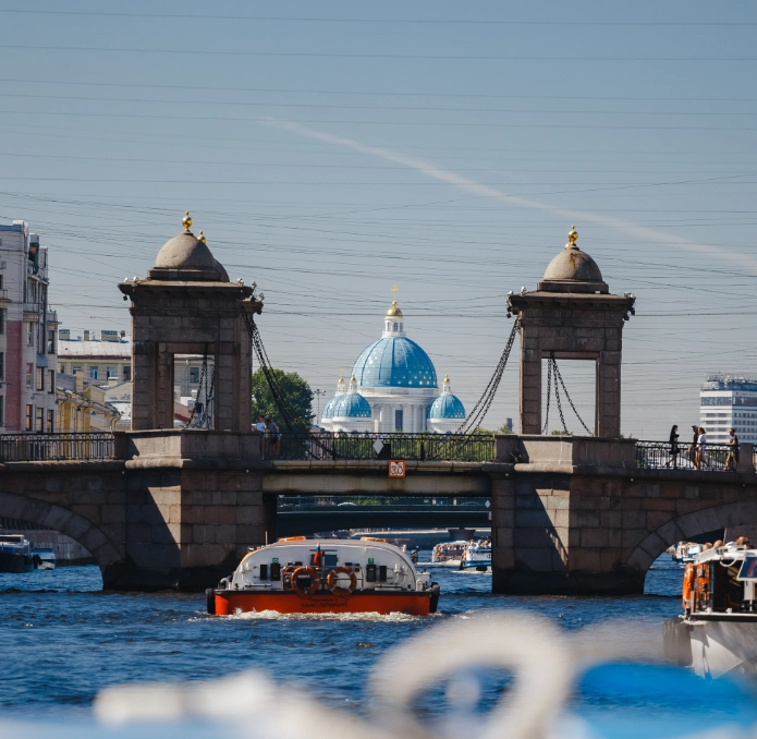 Водная экскурсия на теплоходе с гидом по Неве, Мойке и Фонтанке №3