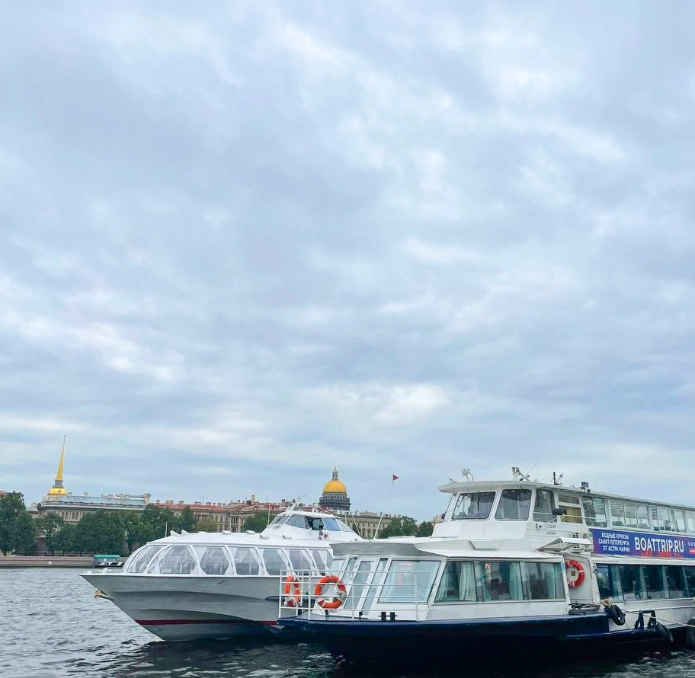 Кронштадт + Петергоф. Экскурсия с гидом на скоростном теплоходе №3