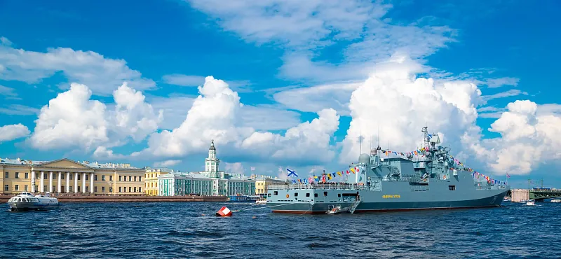 Парад военных кораблей на день ВМФ с теплохода на Неве №3