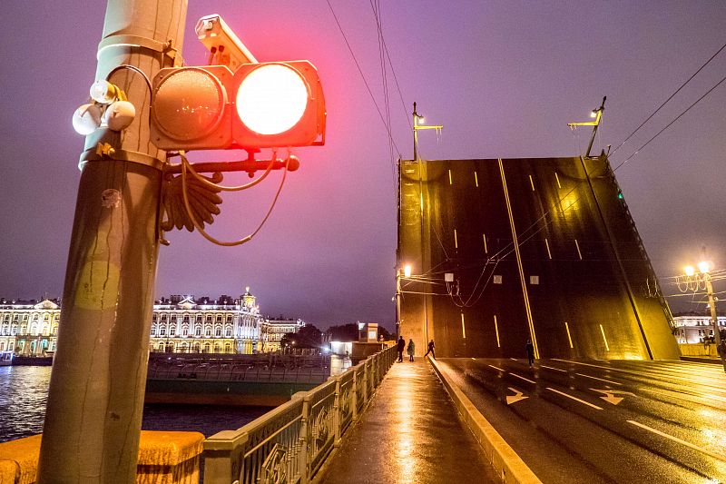 Обзорная по городу + ночная прогулка на кораблике под разводными мостами №3