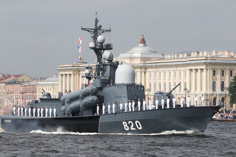 Парад военных кораблей на день ВМФ с кораблика на Неве №1