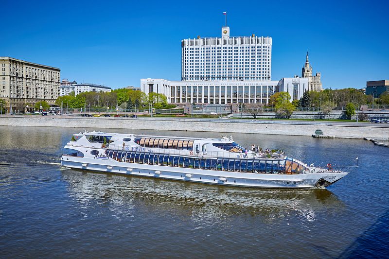 Круиз-прогулка по Москве-реке на яхте Radisson №4