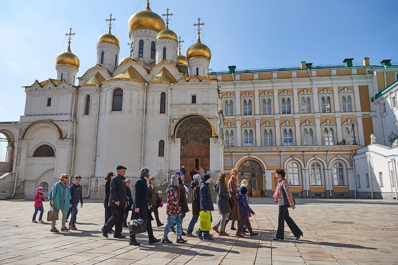 Обзорная экскурсия в Московский Кремль с посещением Успенского собора №1